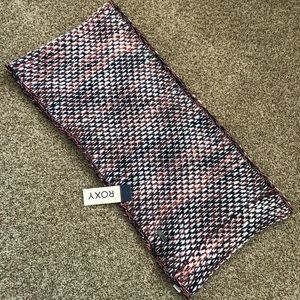 Roxy wrap scarf